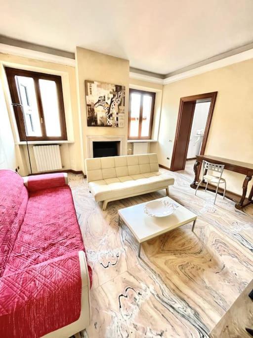 Apartment Under The Basilica Of Sant'Andrea 만토바 외부 사진