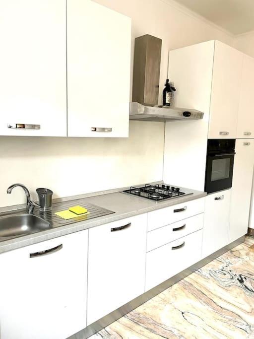 Apartment Under The Basilica Of Sant'Andrea 만토바 외부 사진
