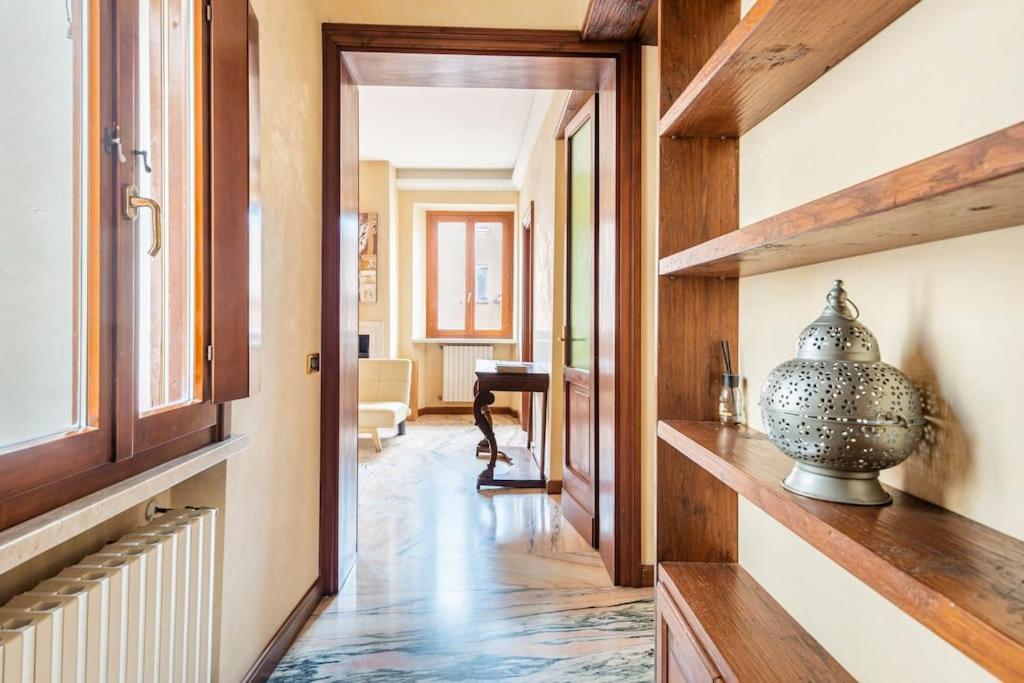 Apartment Under The Basilica Of Sant'Andrea 만토바 외부 사진