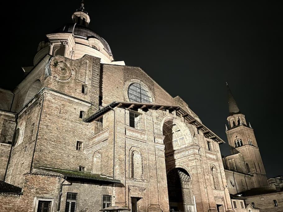 Apartment Under The Basilica Of Sant'Andrea 만토바 외부 사진