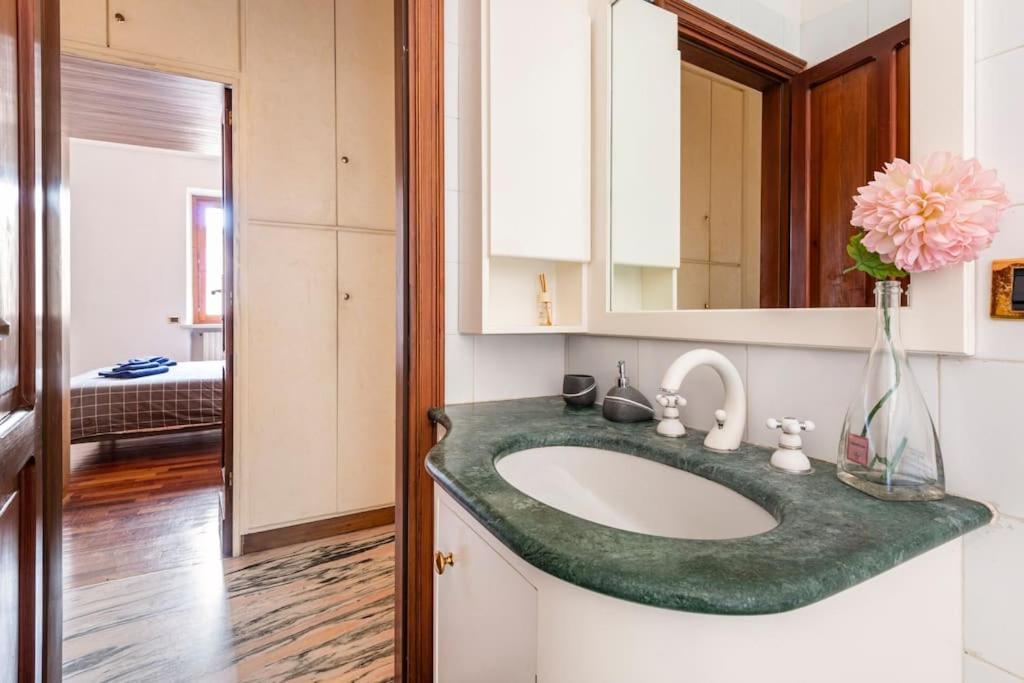 Apartment Under The Basilica Of Sant'Andrea 만토바 외부 사진