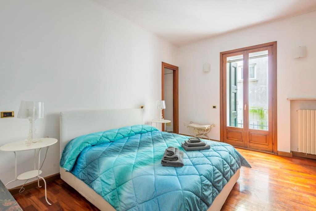 Apartment Under The Basilica Of Sant'Andrea 만토바 외부 사진